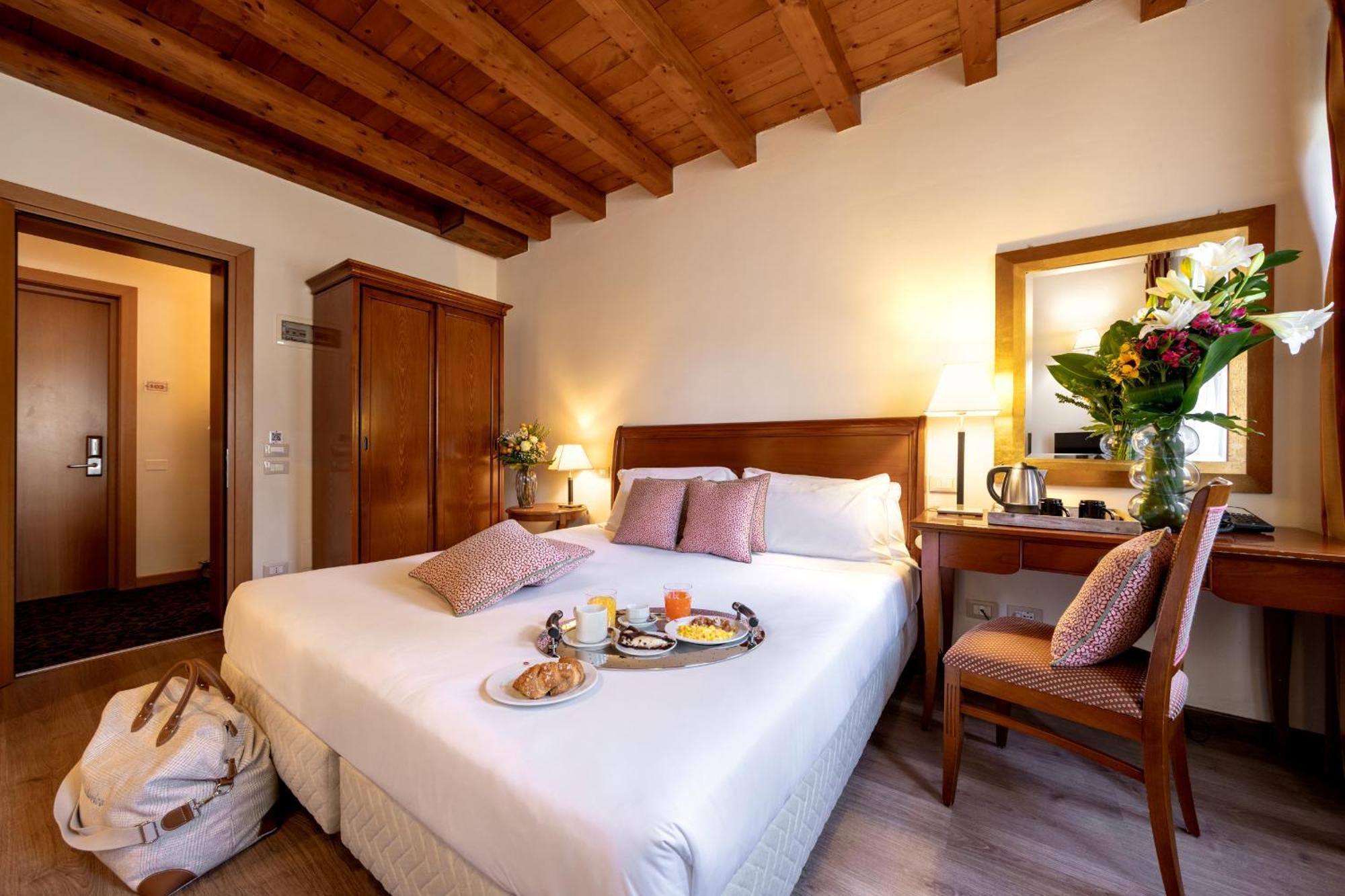 Hotel Venice Resort Airport Tessera Kültér fotó